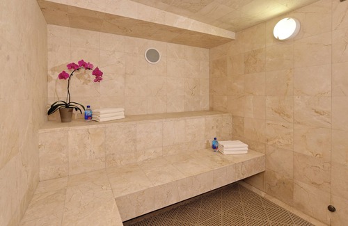 Aspen Condo | Aspen Alps - Studio with kitchenette and full bath -next to Aspen Mountain