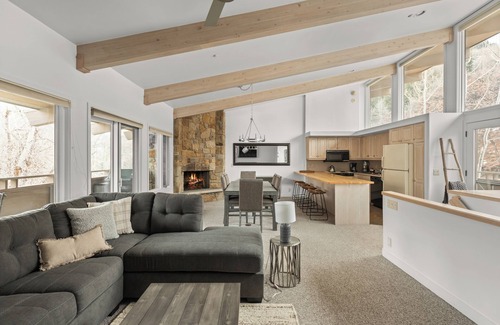 Aspen Condo | Aspen Alps Two-Bedroom Condo - close to Aspen Mountain