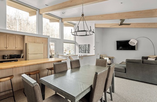 Aspen Condo | Aspen Alps Two-Bedroom Condo - close to Aspen Mountain