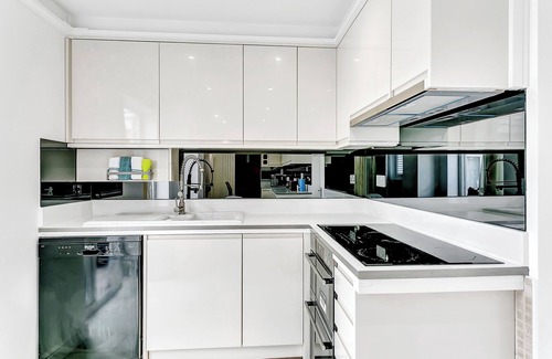 Bierton House | Aspen Close – 4-Bedroom Retreat with Spa, Sauna & Gym in Aylesbury
