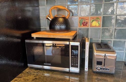 Brush Creek Village Ski Chalet | Aspen Extended Stay Chalet, Mtn Views, 2 BDRM Family Retreat