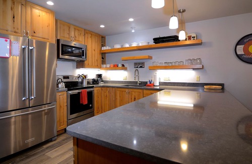 Crested Butte Condo | Aspen Grove, Ski in/out, Hot Tub, Pet Friendly