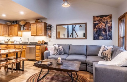 June Lake Condo | Aspen Meadows 10 -Beautifully Furnished