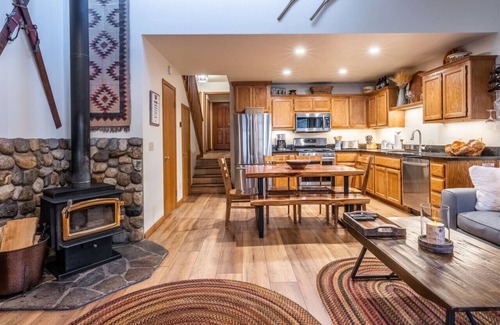 June Lake Condo | Aspen Meadows 10 -Beautifully Furnished