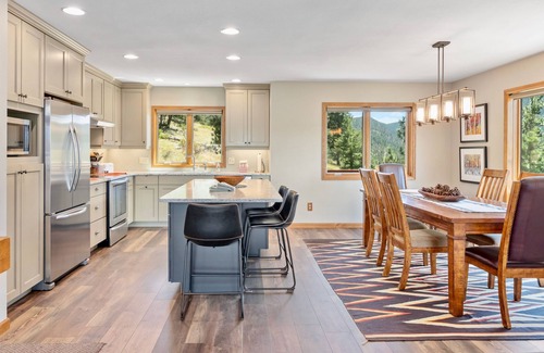 Windcliff Estates House | Aspen Spirit Vacation Home At Windcliff 3 Bedroom Home by RedAwning