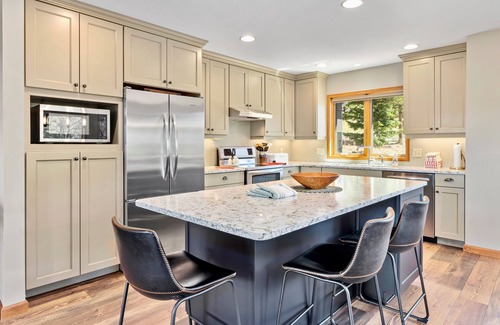 Windcliff Estates House | Aspen Spirit Vacation Home At Windcliff 3 Bedroom Home by RedAwning