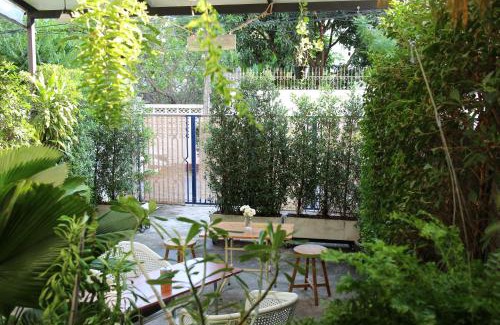 Asoke Bed & Breakfast | Aster 9 House