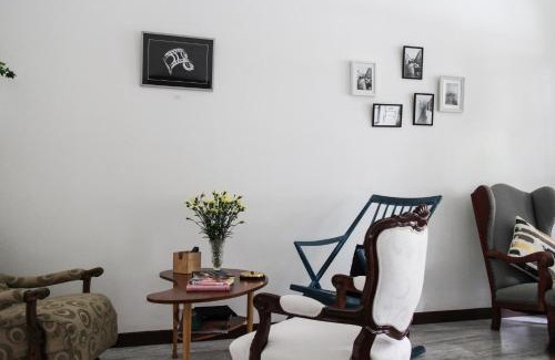 Asoke Bed & Breakfast | Aster 9 House