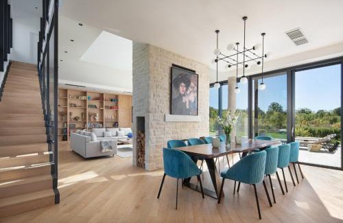 Sveti Lovrec Villa | Astounding Istra Villa 4 Bedrooms Villa Mediterranean Influence