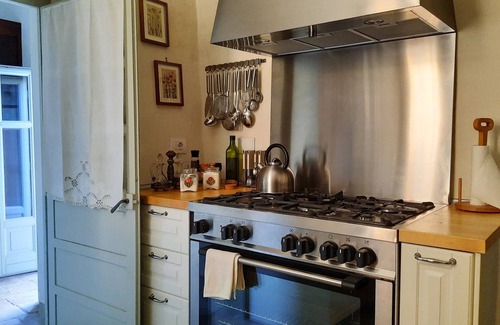 Monchiero House | At 5 of the small village at the gateway to the Langhe.