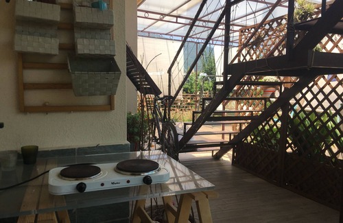 Cisano sul Neva Villa | At 8km from the sea two-story apartment in villa