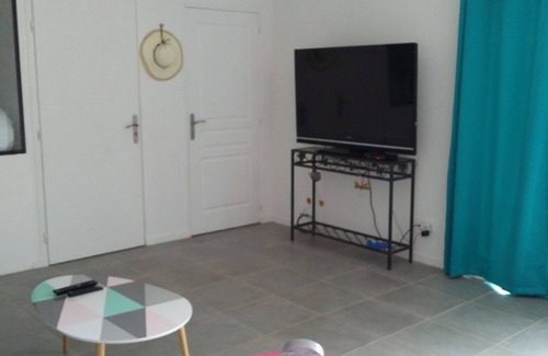 Neoules Bed & Breakfast | At Angel's