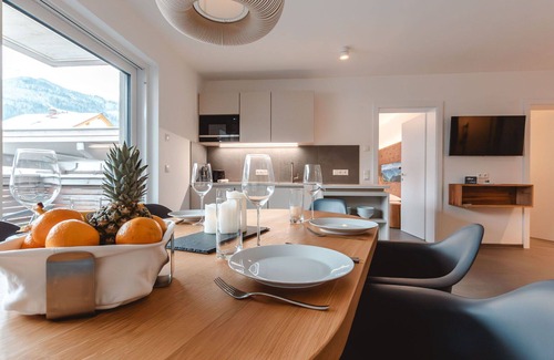 Gries Apartment | Lovely apartment for 4 guests with WIFI, TV, terrace and pets allowed