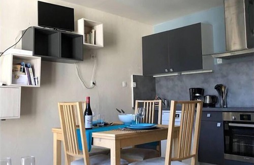 Montelimar Apartment | At'Home apartment, in the heart of the historic center of Montélimar