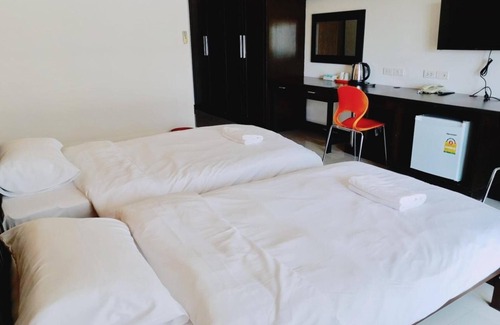 Lak Hok Hotel | At Home Place