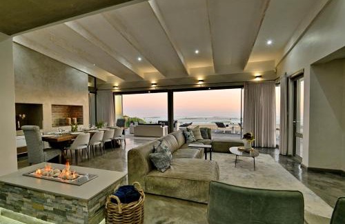 Glentana House | At Last Glentana Beach House