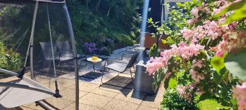 Sankt Michael in Obersteiermark Apartment | aNNa s Cozy Home with Private Forest, Canopy Terrace & Parking, near Präbichl