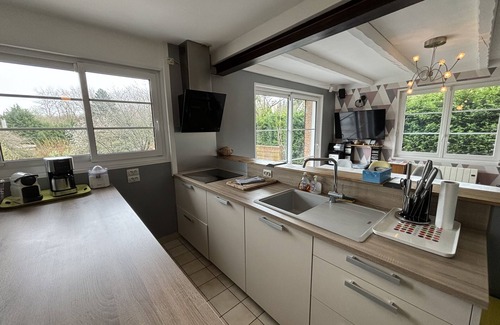 Etaples House | At the edge of the woods
