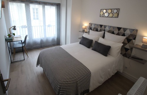 Centre Ville Apartment | π‘π’π΅At the Halles de Pau π‘π’π΅