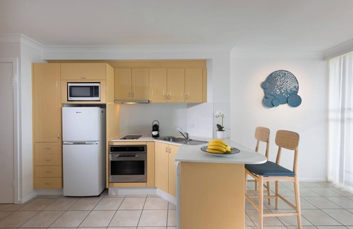 Airlie Beach Hotel | at Water's Edge Resort