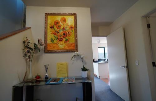 Paraparaumu House | Atarau Grove Holiday House