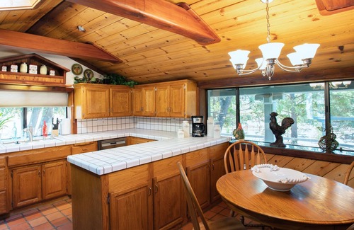 Atascadero Cabin | Atascadero Lodge, Loft & Lounge