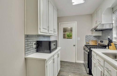 Hiram House | ATH - Hiram - 2BR - Pet Friendly - Fenced (oak)