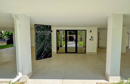 Varkiza House | Athens Sea Side Escape