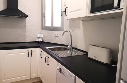 La Bordeta Apartment | ATIC, PRIVATE TERRACE, 2 BEDROOMS