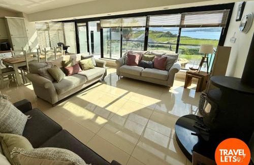 Downings House | Atlantic View Retreat