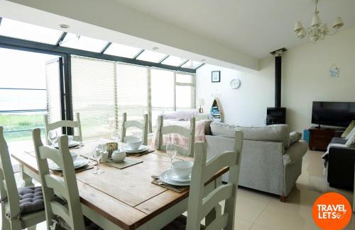 Downings House | Atlantic View Retreat