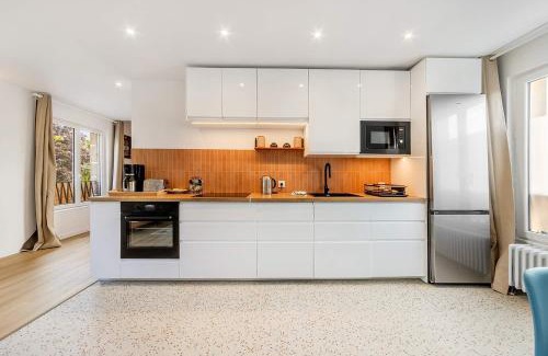 Le Rosais-La Flourie Apartment | ATLAS beautiful 2-Bed Apartment near the Sea