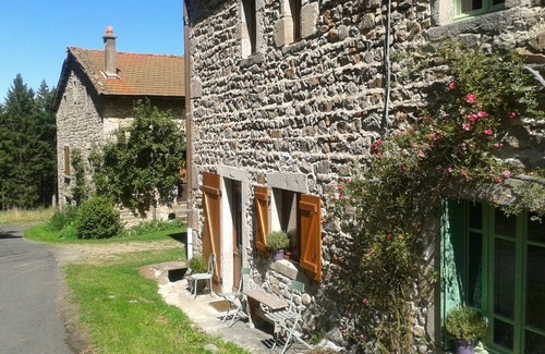 Malvieres House | Atmospheric gite for 6 people with wood burning stove