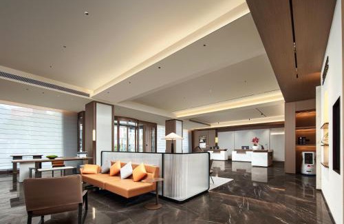 Kaizhou District Hotel | Atour Hotel Chongqing Kaizhou Pedestrian Street