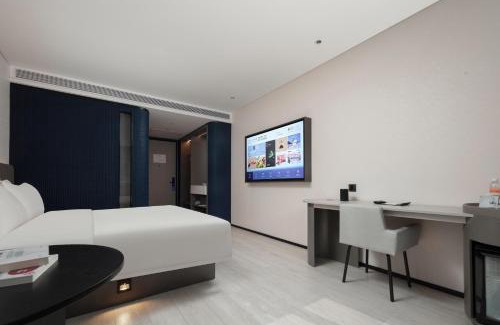 Deqing County Hotel | Atour Light Hotel Huzhou Deqing Moganshan