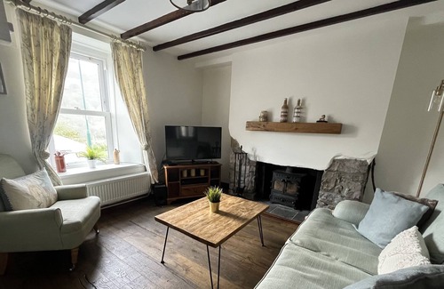Tredegar Cottage | Attenborough Cottage