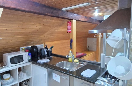 Sihlfeld Apartment | Attic loft with rooftop terrace!