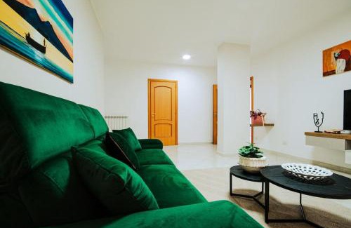 Casavatore Apartment | Attico vicino all Aeroporto con Parcheggio privato e 2 Bagni