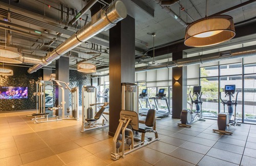 Wilshire Apartment | Attractive 1BR in Koreatown w/ Gym + Pets OK