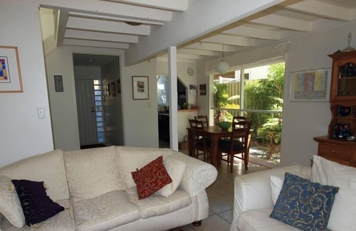 Freemans Bay Apartment | Attractive character inner-city townhouse