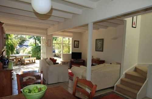 Freemans Bay Apartment | Attractive character inner-city townhouse