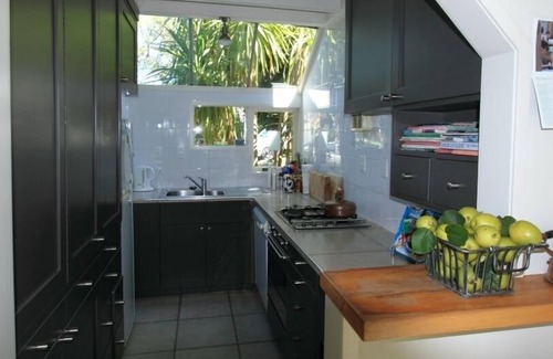 Freemans Bay Apartment | Attractive character inner-city townhouse