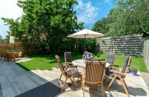 Callantsoog House | Attractive home with terrace