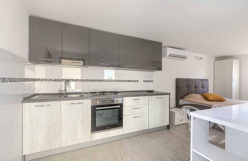 Porec Villa | Attractive Modern 4 Bedroom Villa with Pool for up to 9 Guests