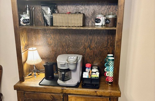 Bear Park Cabin | ATVParking - 36mi to White Sands - Wildlife - In Village