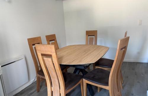 Salles-sous-Bois House | Atypical house with terrace