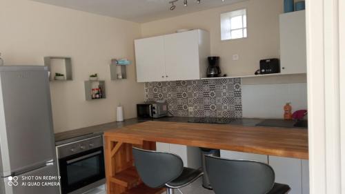 Parvillers-le-Quesnoy Apartment | Au bonheur des Anes - Gîte Topaze