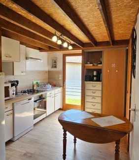 Giffaumont-Champaubert Ski Chalet | Au bord du lac