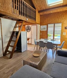 Giffaumont-Champaubert Ski Chalet | Au bord du lac
