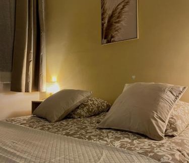 Sainte-Foy-la-Grande Apartment | Au bord du Périgord